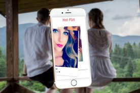 Hot Flirt - Singles Chat, Meet, Match & Date App Screenshot